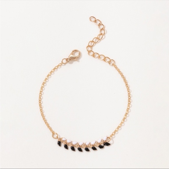 Geometric bracelets - Picture 3 of 5